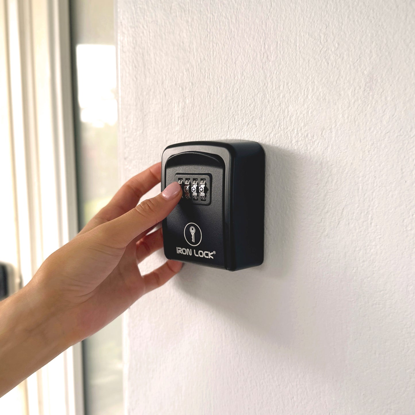 Small Wall Mount Key Lock Box (Black)