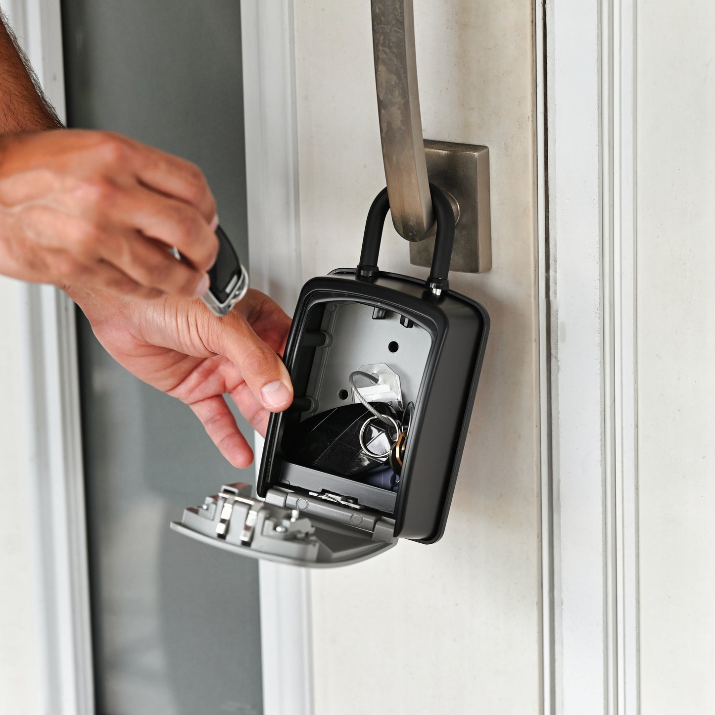 XX-Large Portable Key Lock Box with Removable U-Shackle (Grey)