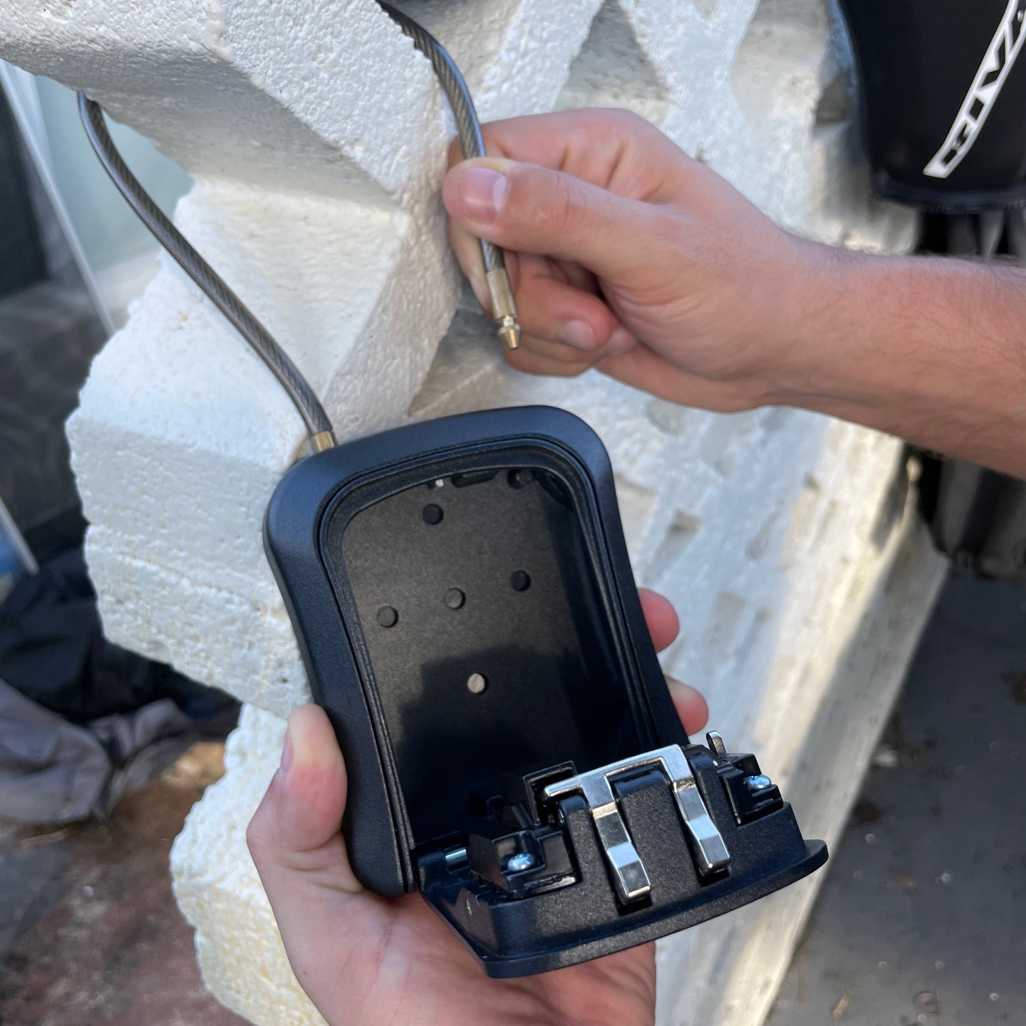 Medium Portable Key Lock Box with Removable Cable Shackle (Black)