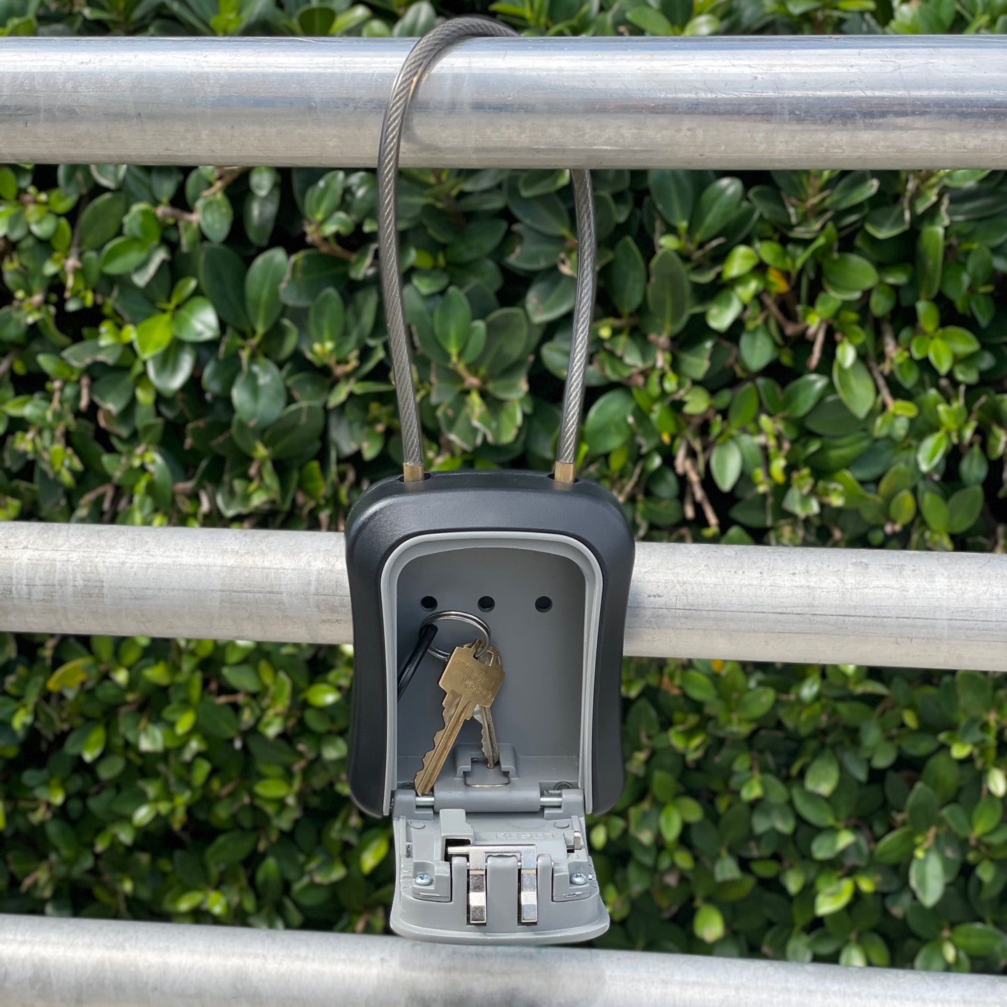 Medium Portable Key Lock Box with Removable Cable Shackle (Grey)