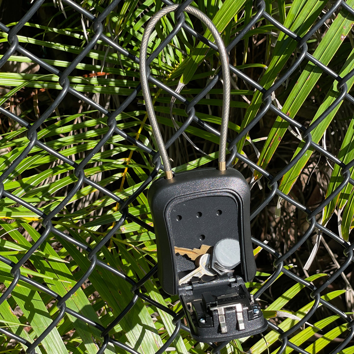 Medium Portable Key Lock Box with Removable Cable Shackle (Black)