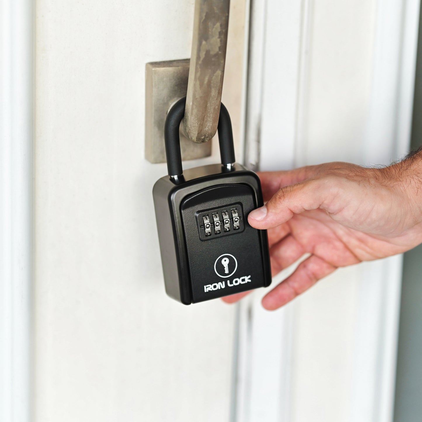 Small Portable Key Lock Box with Removable U-Shackle (Black)